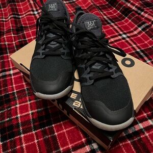 361 One Degree Beyond, Quest TR Black Athletic Shoes